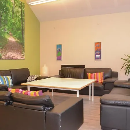 Two-bedroom In Apartamento *